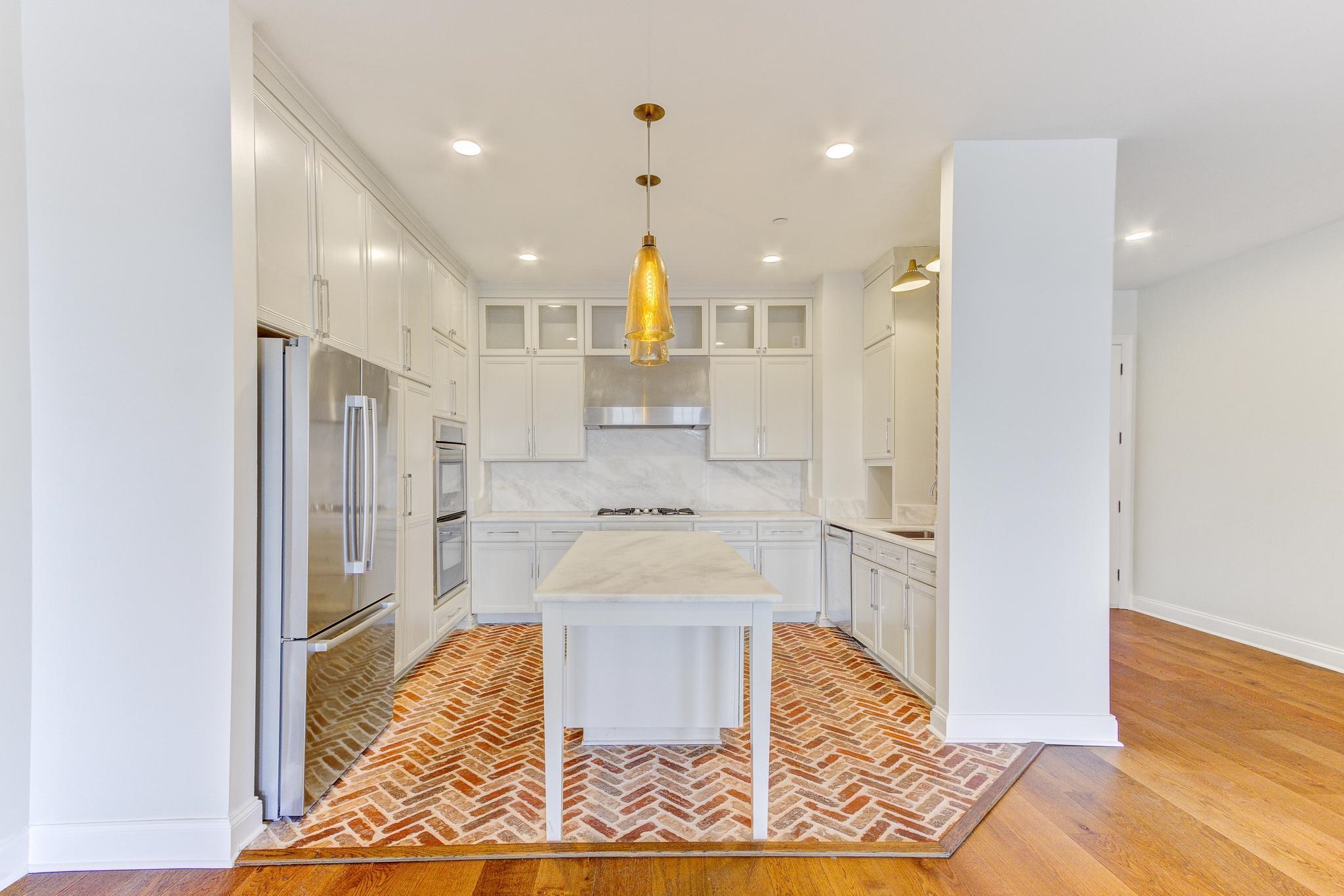 Memphis, Tennessee 38103, United States, 2 Bedrooms Bedrooms, ,3 BathroomsBathrooms,Residential,Active,175048