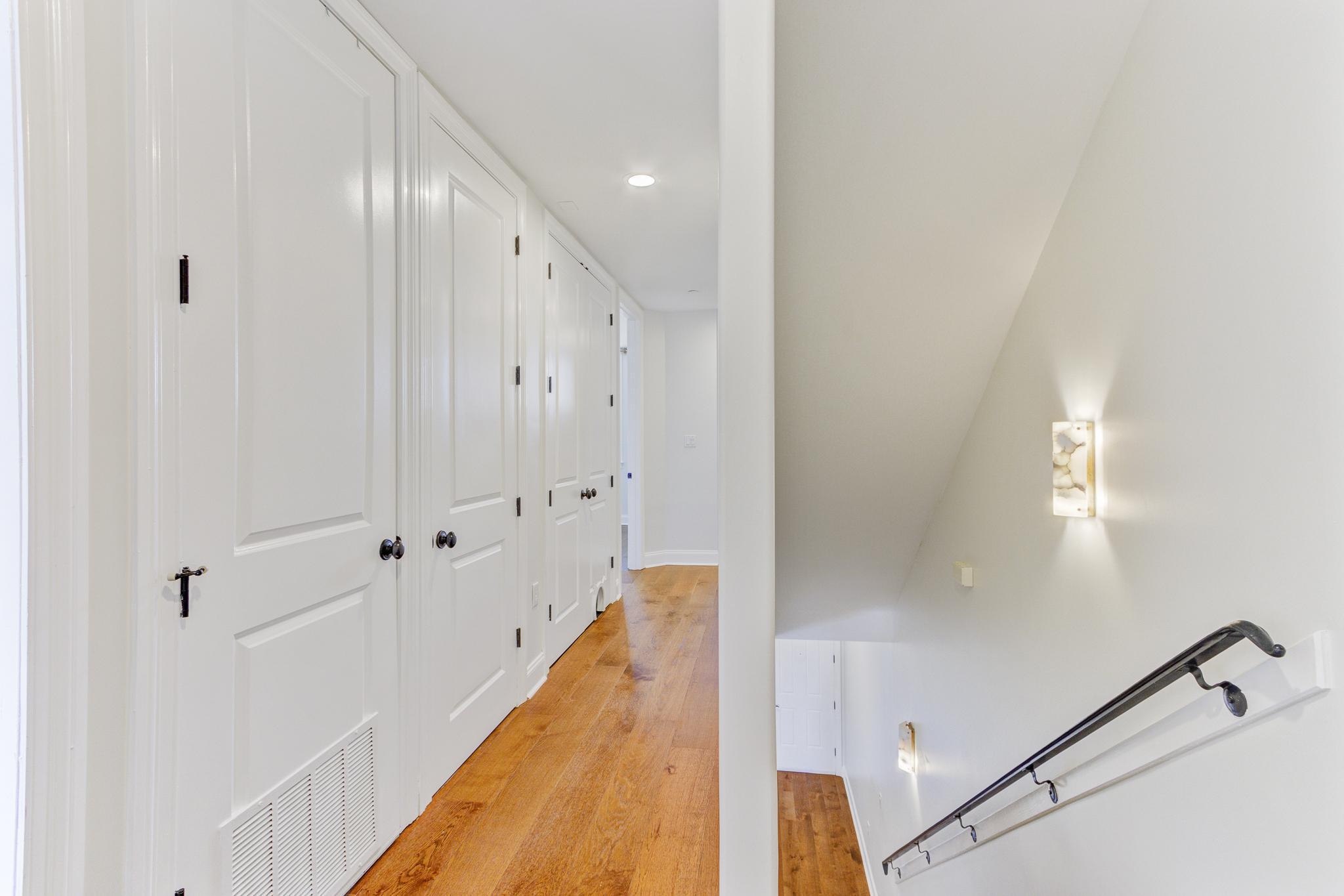 Memphis, Tennessee 38103, United States, 2 Bedrooms Bedrooms, ,3 BathroomsBathrooms,Residential,Active,175048