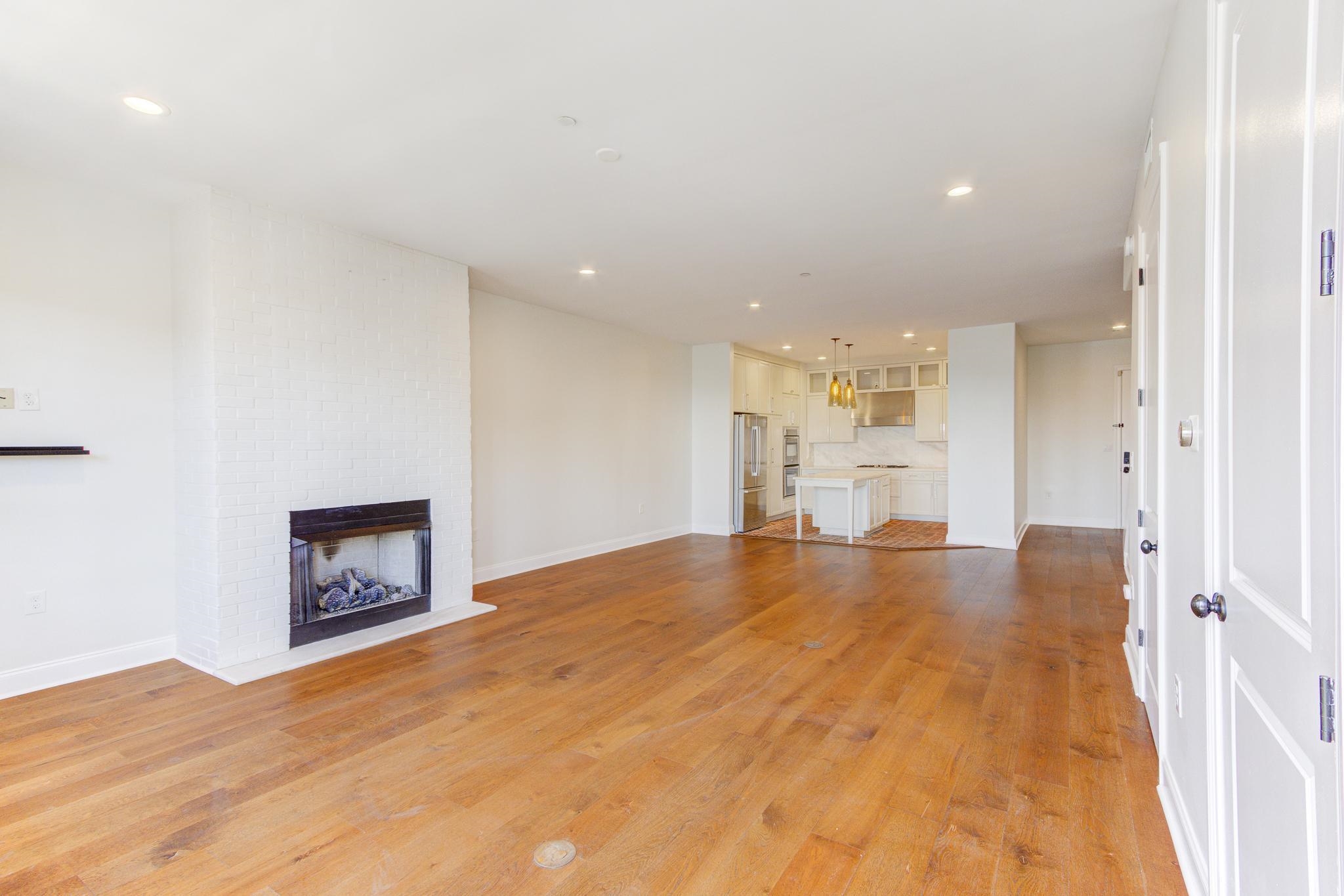 Memphis, Tennessee 38103, United States, 2 Bedrooms Bedrooms, ,3 BathroomsBathrooms,Residential,Active,175048