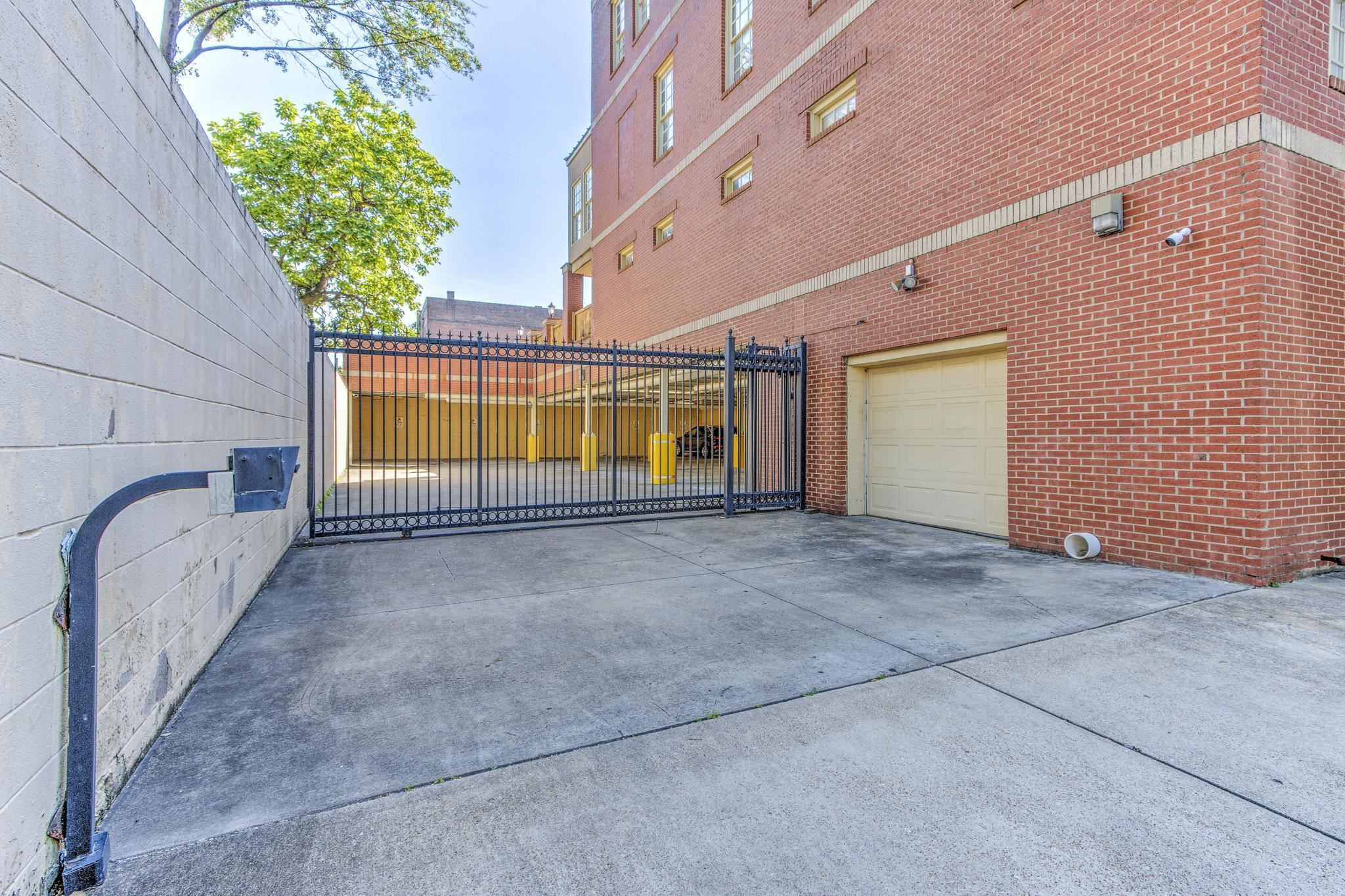 Memphis, Tennessee 38103, United States, 2 Bedrooms Bedrooms, ,3 BathroomsBathrooms,Residential,Active,175048