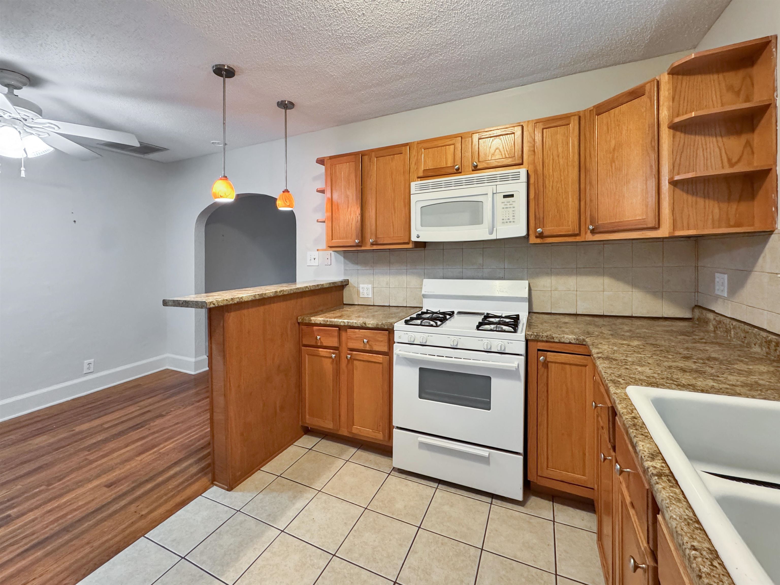 Memphis, Tennessee 38111, United States, 2 Bedrooms Bedrooms, ,1 BathroomBathrooms,Residential,Active,223741