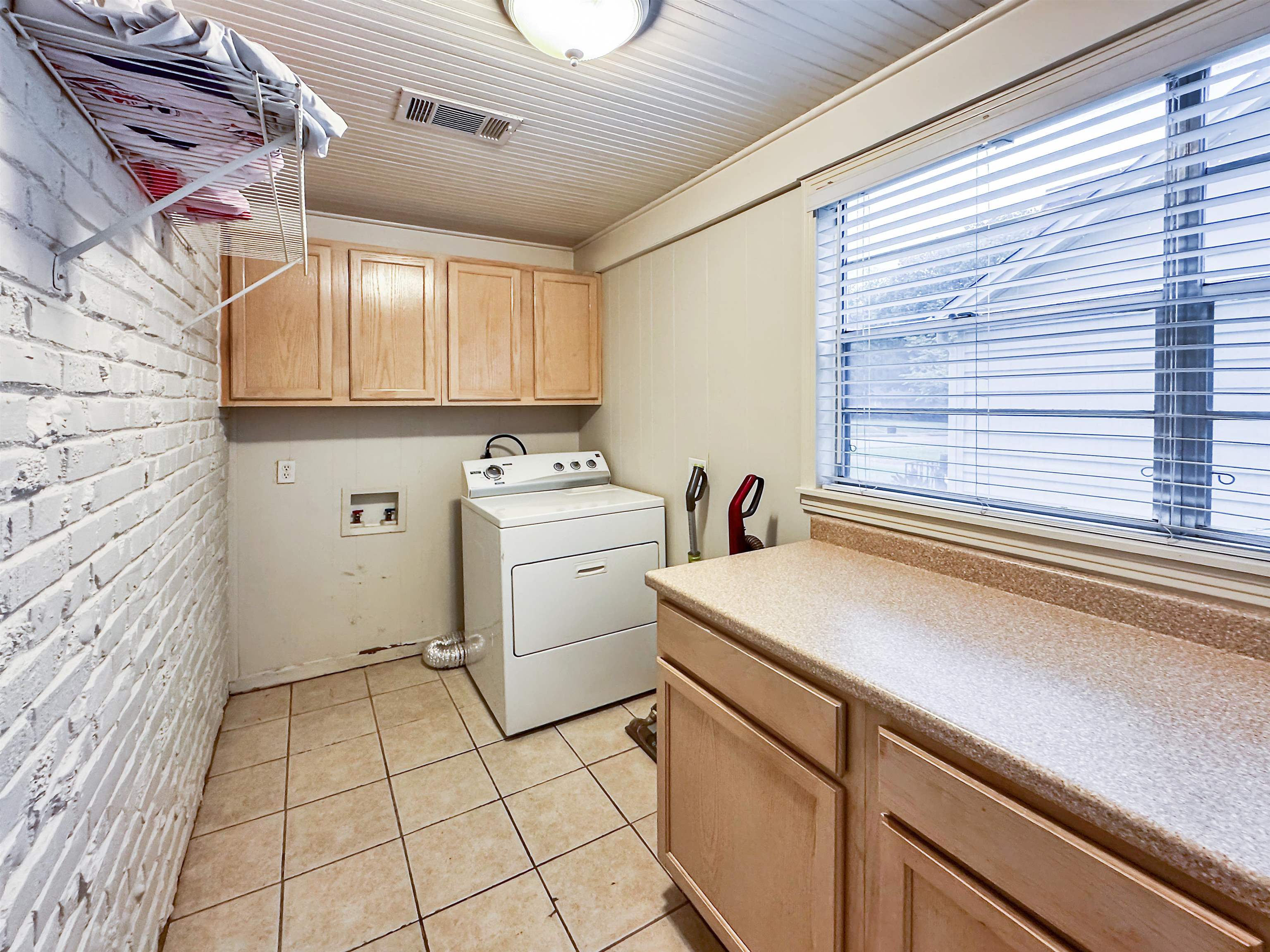 Memphis, Tennessee 38111, United States, 2 Bedrooms Bedrooms, ,1 BathroomBathrooms,Residential,Active,223741