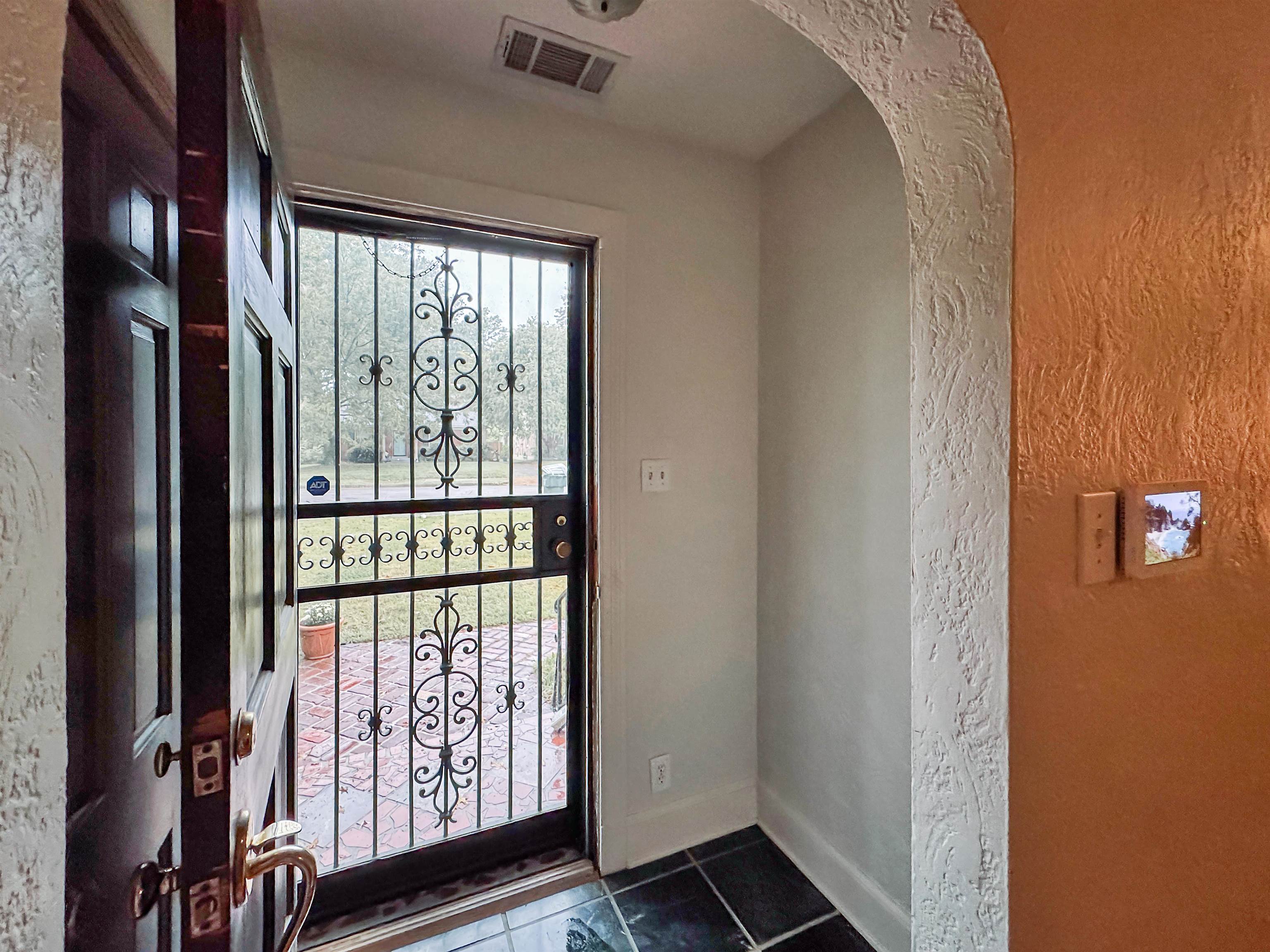 Memphis, Tennessee 38111, United States, 2 Bedrooms Bedrooms, ,1 BathroomBathrooms,Residential,Active,223741