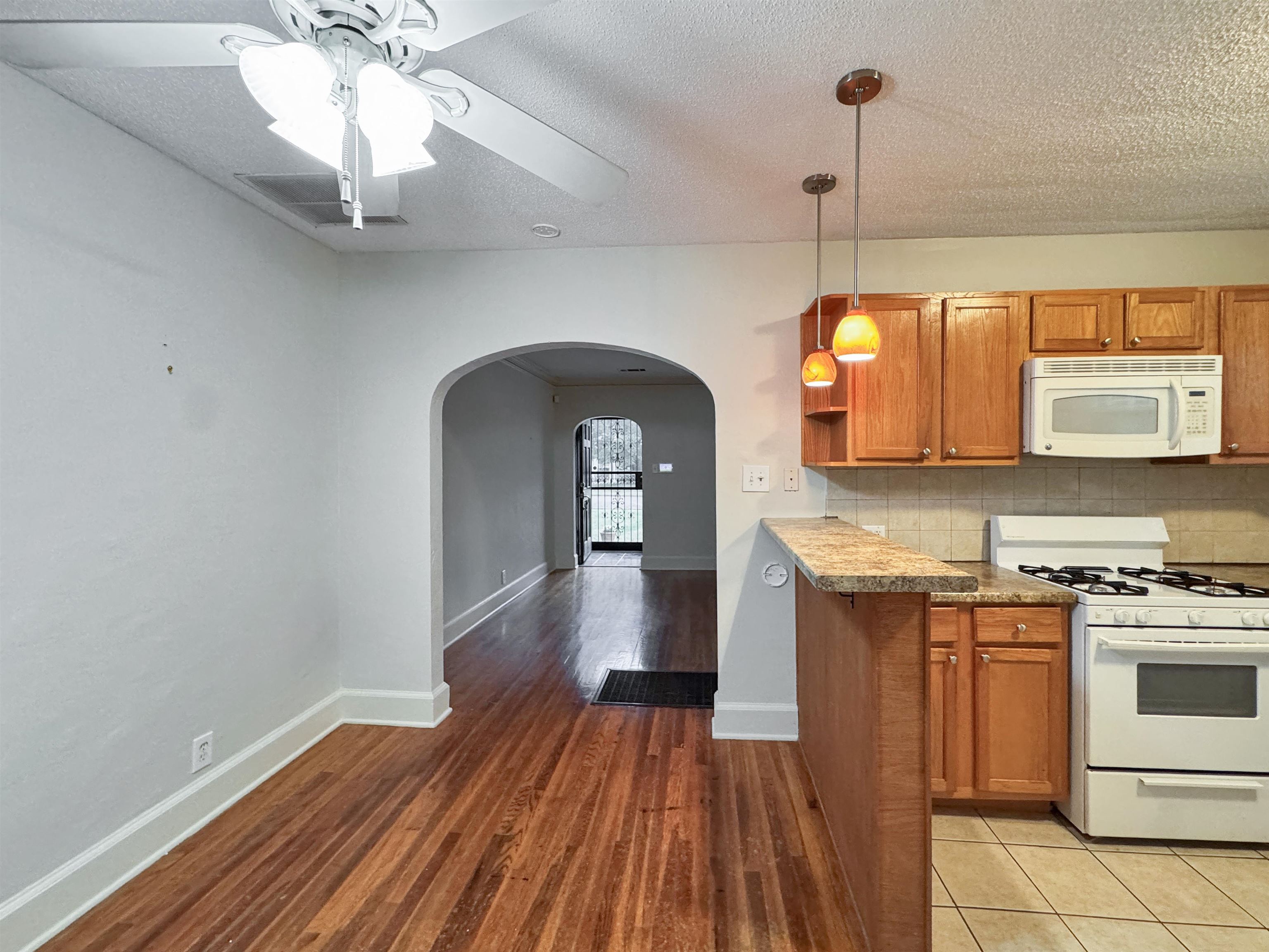 Memphis, Tennessee 38111, United States, 2 Bedrooms Bedrooms, ,1 BathroomBathrooms,Residential,Active,223741