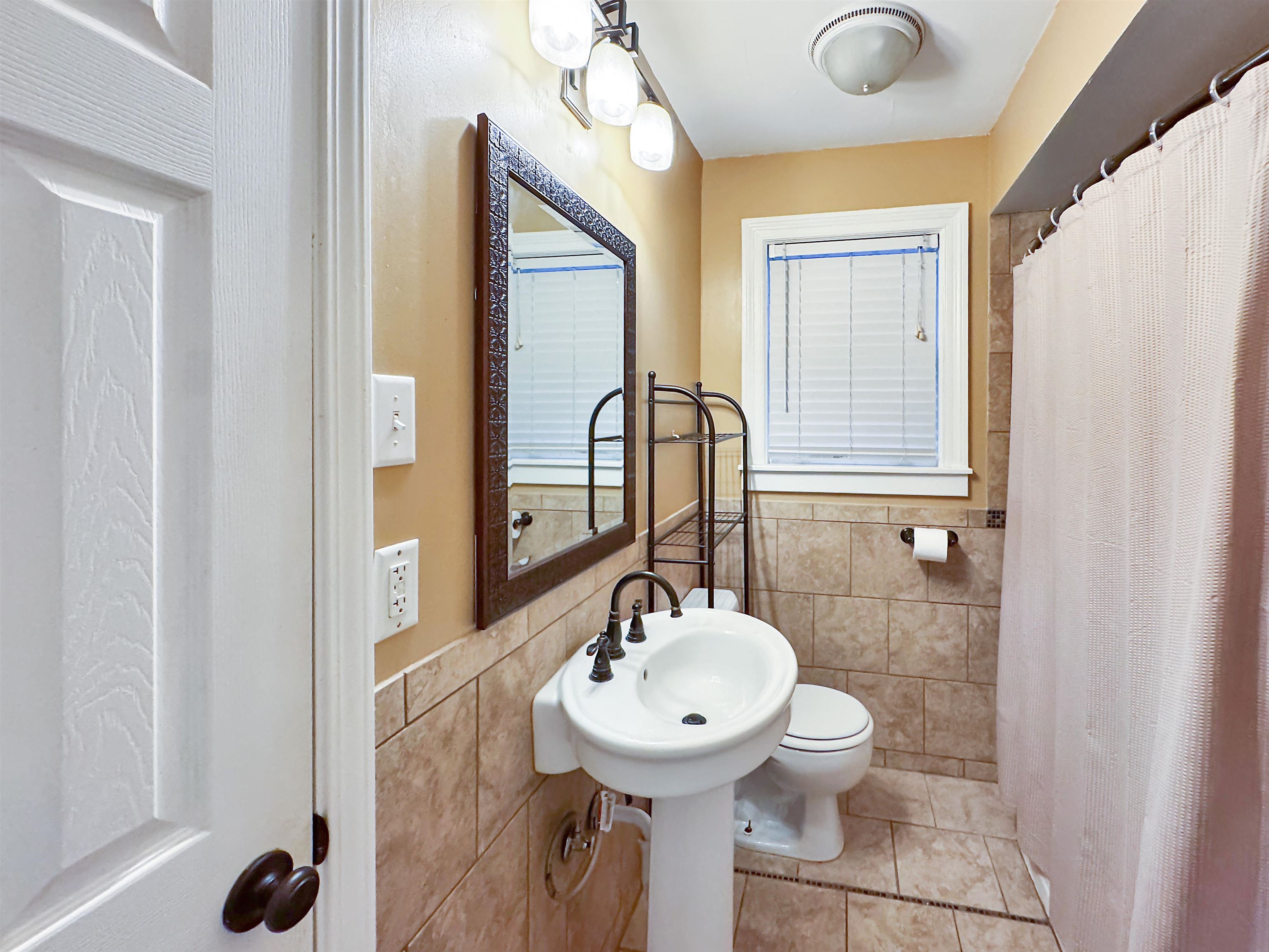 Memphis, Tennessee 38111, United States, 2 Bedrooms Bedrooms, ,1 BathroomBathrooms,Residential,Active,223741