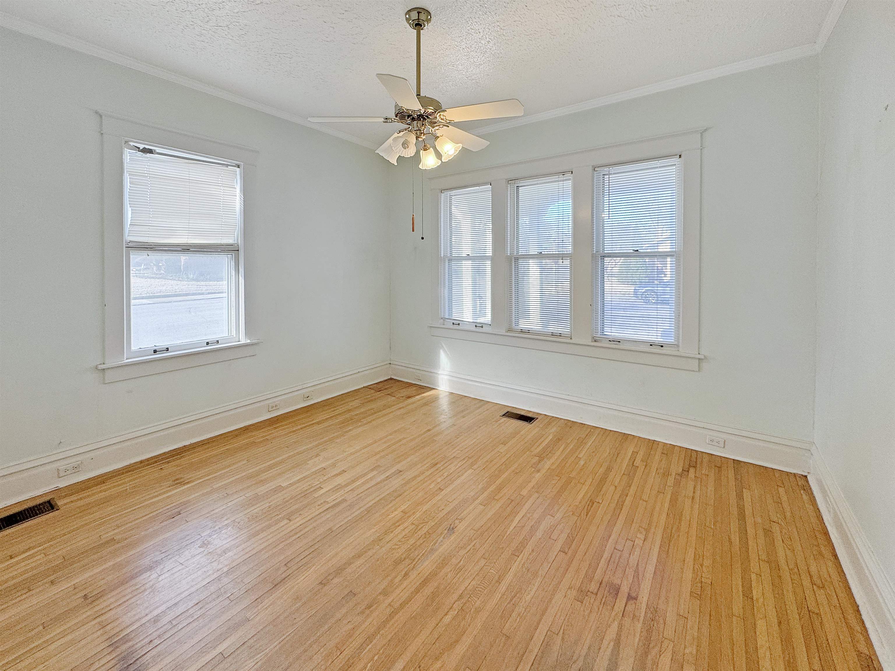 Memphis, Tennessee 38112, United States, 3 Bedrooms Bedrooms, ,2 BathroomsBathrooms,Residential,Active,79937