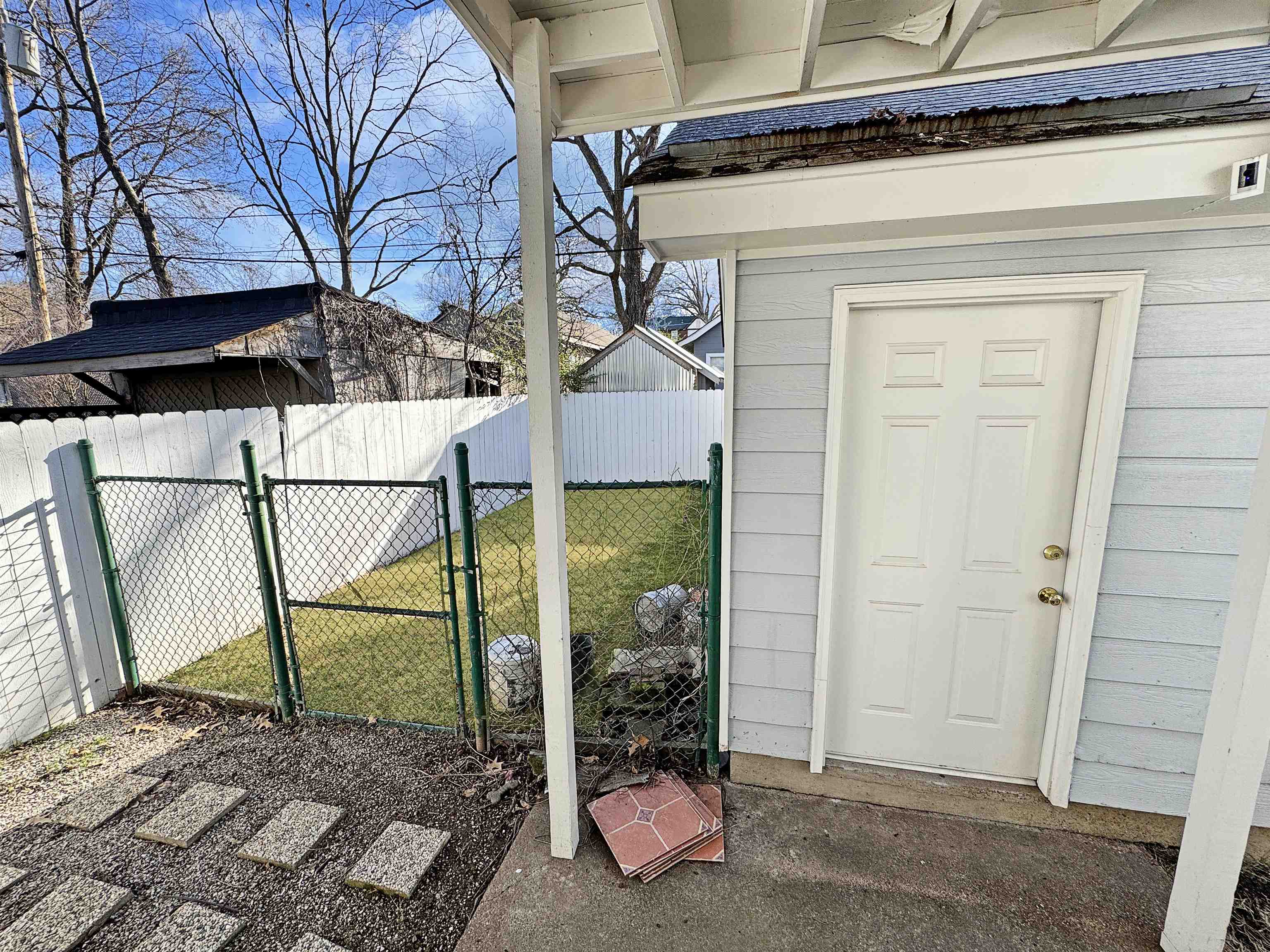 Memphis, Tennessee 38112, United States, 3 Bedrooms Bedrooms, ,2 BathroomsBathrooms,Residential,Active,79937