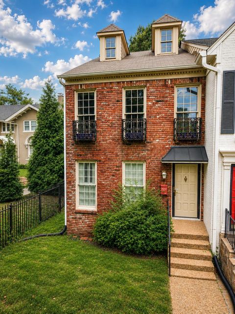 Photo of 1636 CENTRAL AVE, Memphis, TN 38104 (MLS # 10224441)