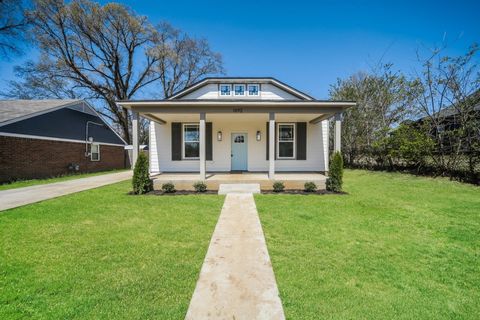 Photo of 1692 EUCLID AVE, Memphis, TN 38114 (MLS # 10216340)