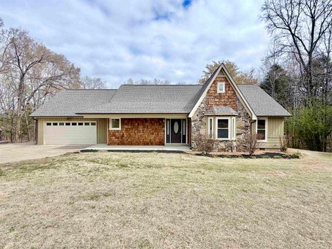 Photo of 955 COUNTRY CLUB RD, Somerville, TN 38068 (MLS # 10216290)