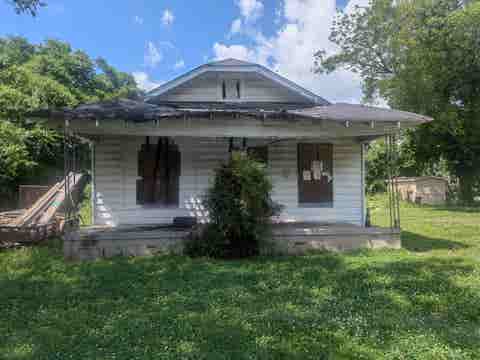 Photo of 2416 HUBBARD AVENUE AVE, Memphis, TN 38108 (MLS # 10223265)