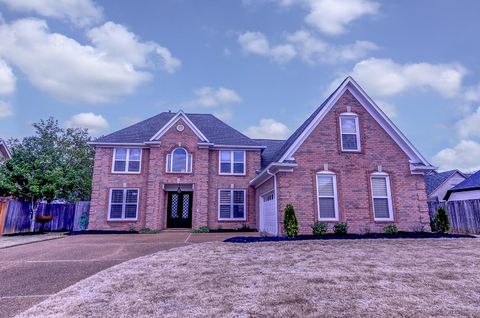 Photo of 1339 RIDING BROOK DR, Collierville, TN 38017 (MLS # 10217257)