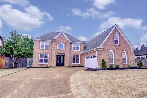 Photo of 1339 RIDING BROOK DR, Collierville, TN 38017 (MLS # 10217257)