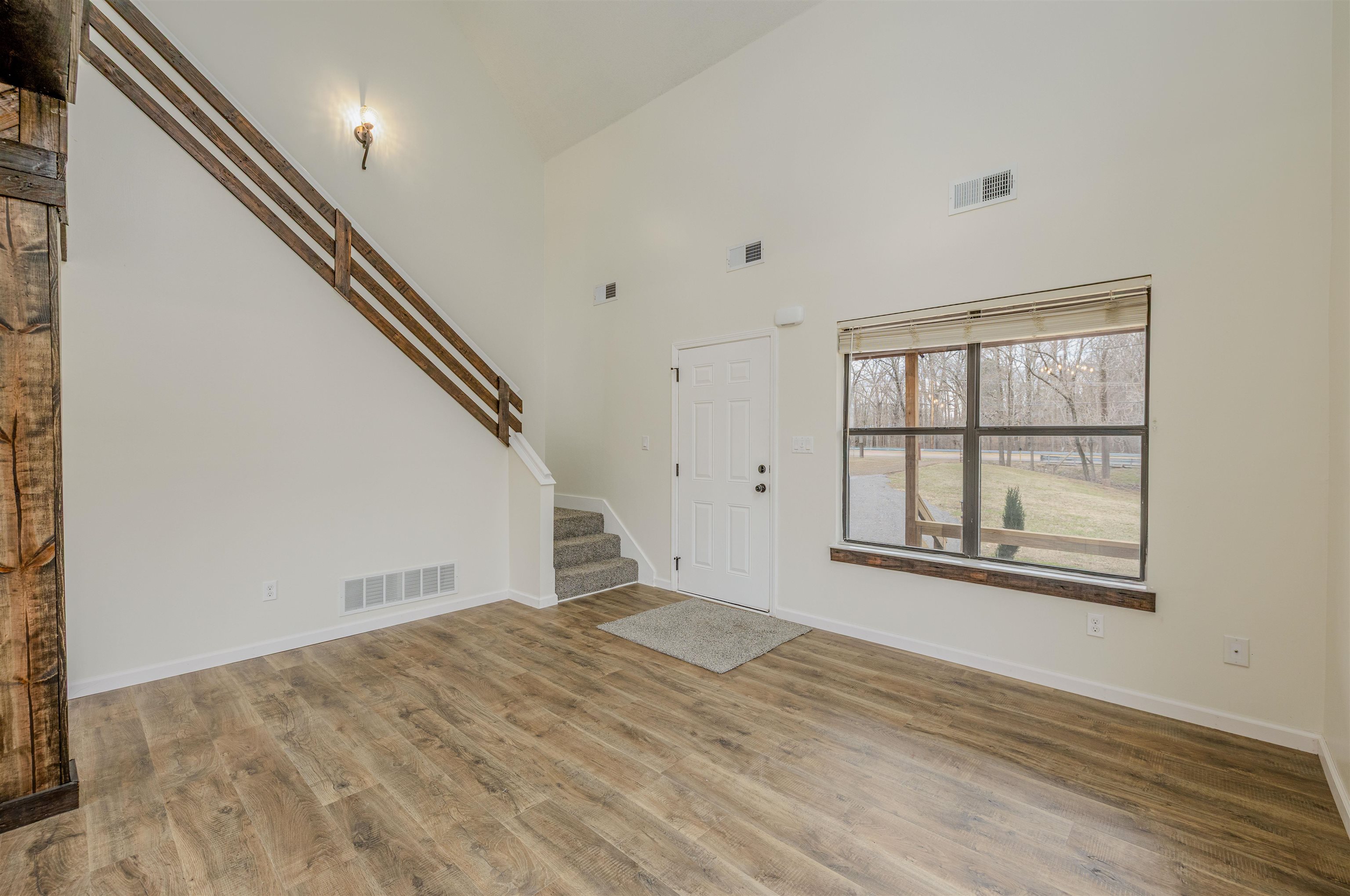 Millington, Tennessee 38053, United States, 2 Bedrooms Bedrooms, ,2 BathroomsBathrooms,Residential,Pending,84023