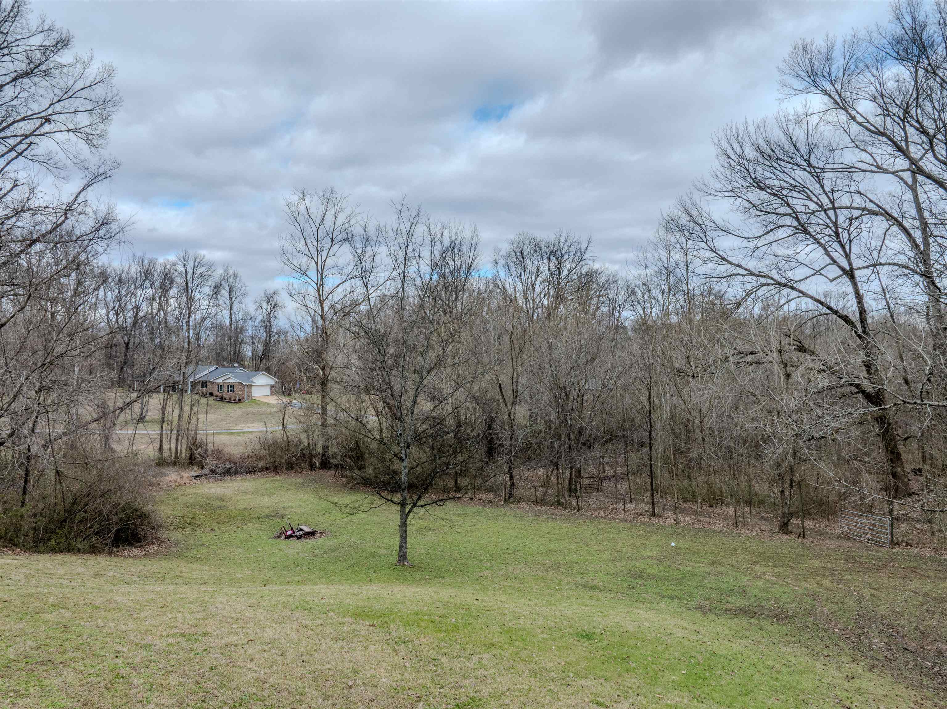 Millington, Tennessee 38053, United States, 2 Bedrooms Bedrooms, ,2 BathroomsBathrooms,Residential,Pending,84023