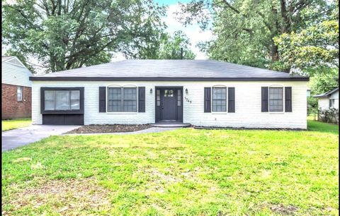 Photo of 1749 POMONA AVE, Memphis, TN 38116 (MLS # 10199870)