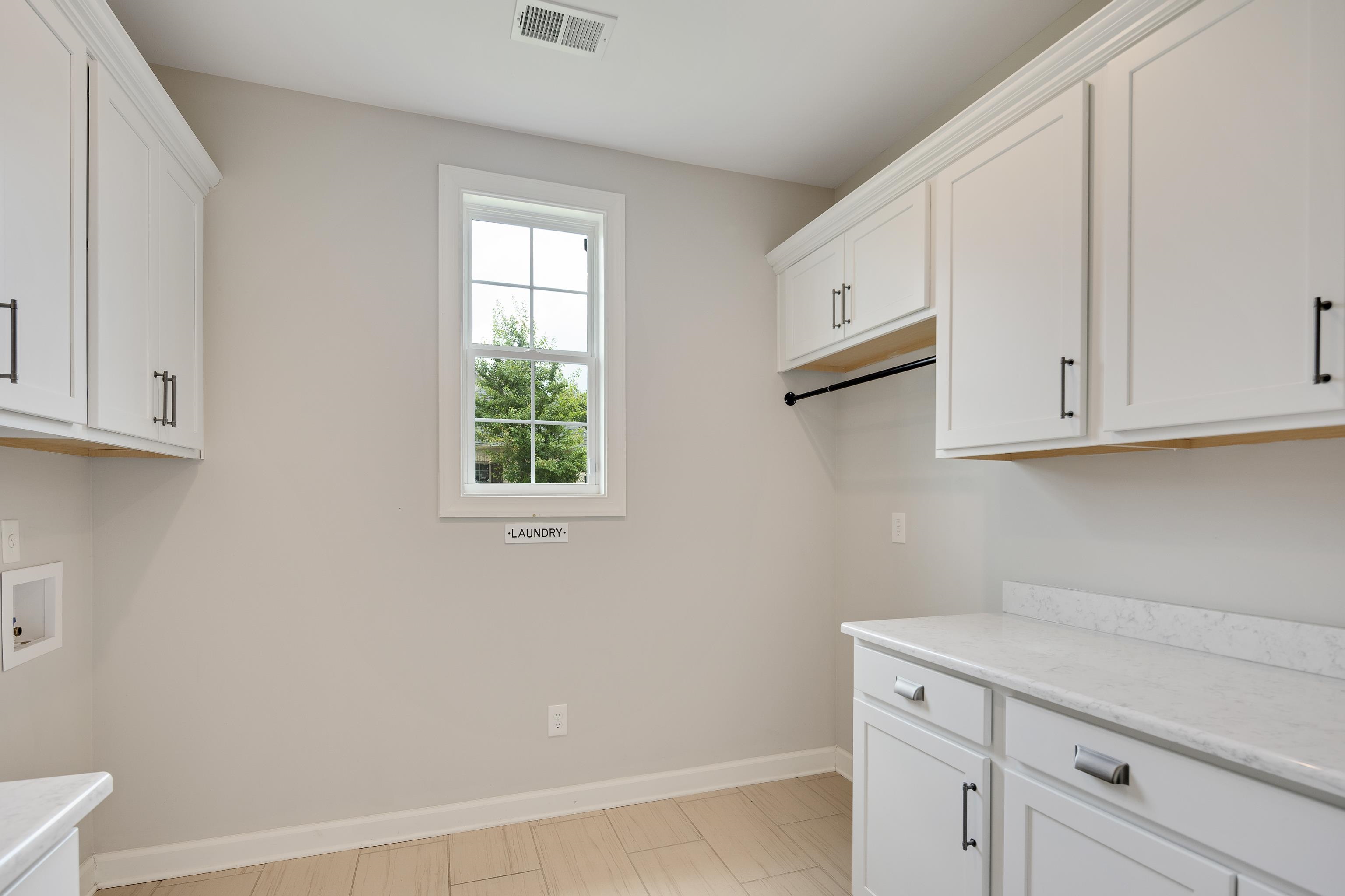 Collierville, Tennessee 38017, United States, 4 Bedrooms Bedrooms, ,4 BathroomsBathrooms,Residential,Active,170335