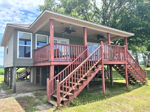 Photo of 1795 WILKINSON FERRY RD, Savannah, TN 38372 (MLS # 10224483)