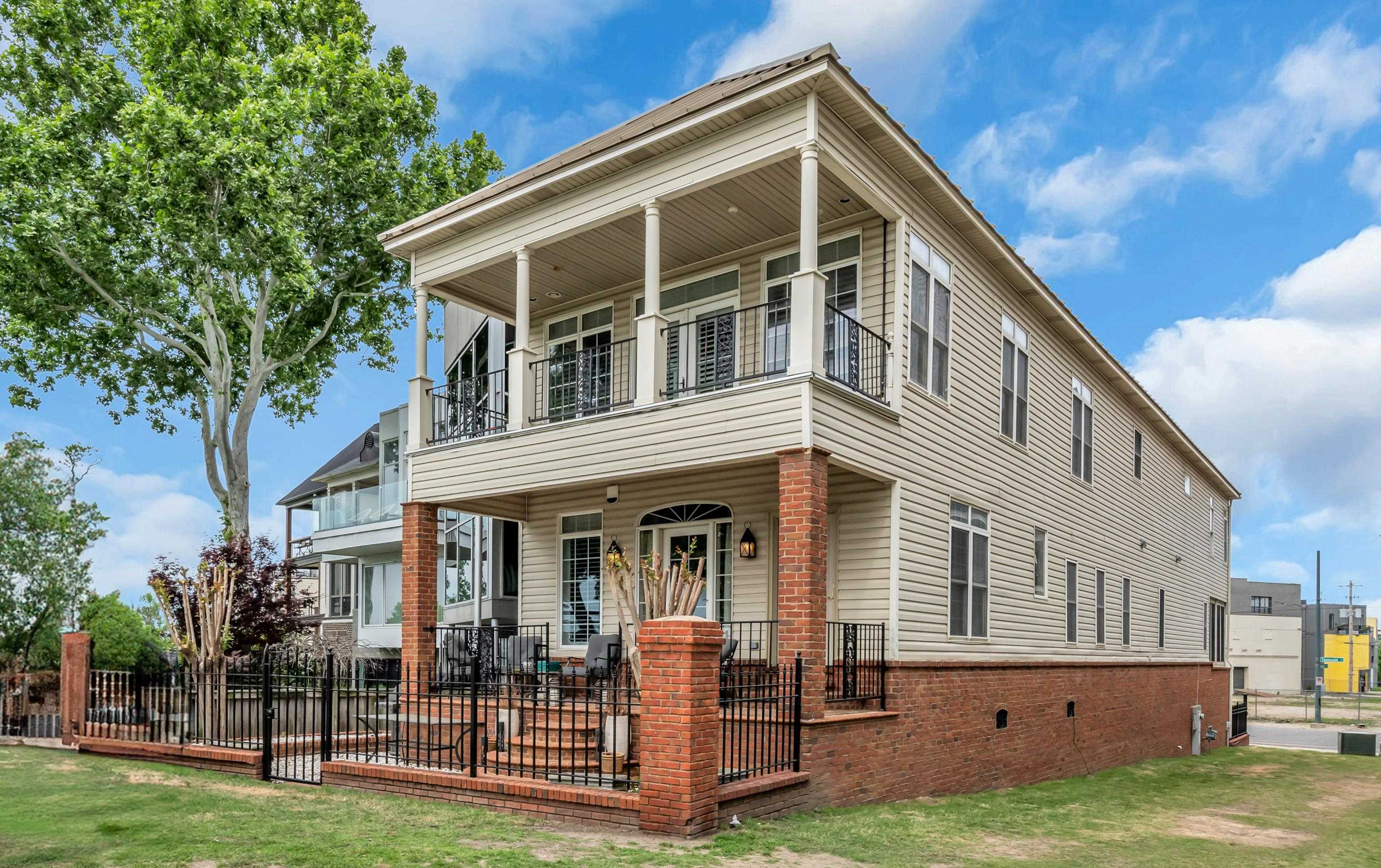Memphis,TN- $1,050,000