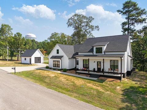 Photo of 733 TIFFANY NICOLE LN, Lexington, TN 38351 (MLS # 10208766)