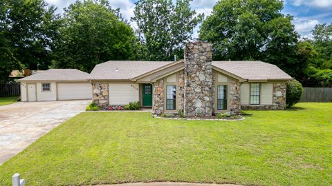 Photo of 6710 BROWNBARK CV, Memphis, TN 38115 (MLS # 10224719)