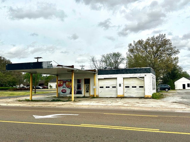 343 W MAIN ST