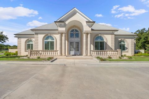 Photo of 881 BRAY STATION RD, Collierville, TN 38017 (MLS # 10207936)