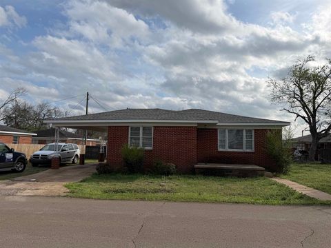 Photo of 145 CUMBERLAND ST, Savannah, TN 38372 (MLS # 10216510)