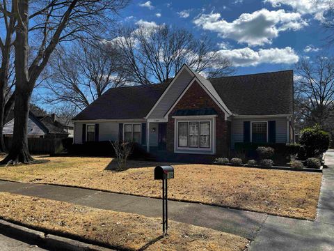 Photo of 1994 CORBIN RD, Germantown, TN 38139 (MLS # 10215195)