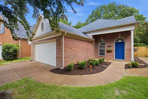 Photo of 7522 BAKERS GLENN LN, Cordova, TN 38018 (MLS # 10226754)