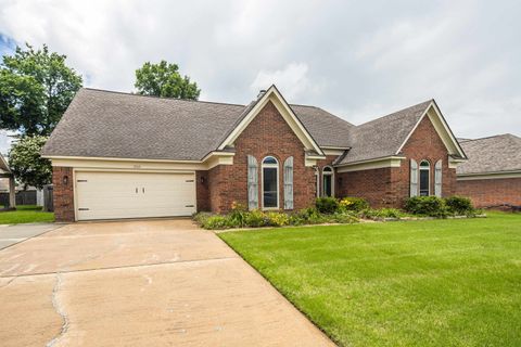 Photo of 3565 EARLYNN DR, Bartlett, TN 38133 (MLS # 10222625)