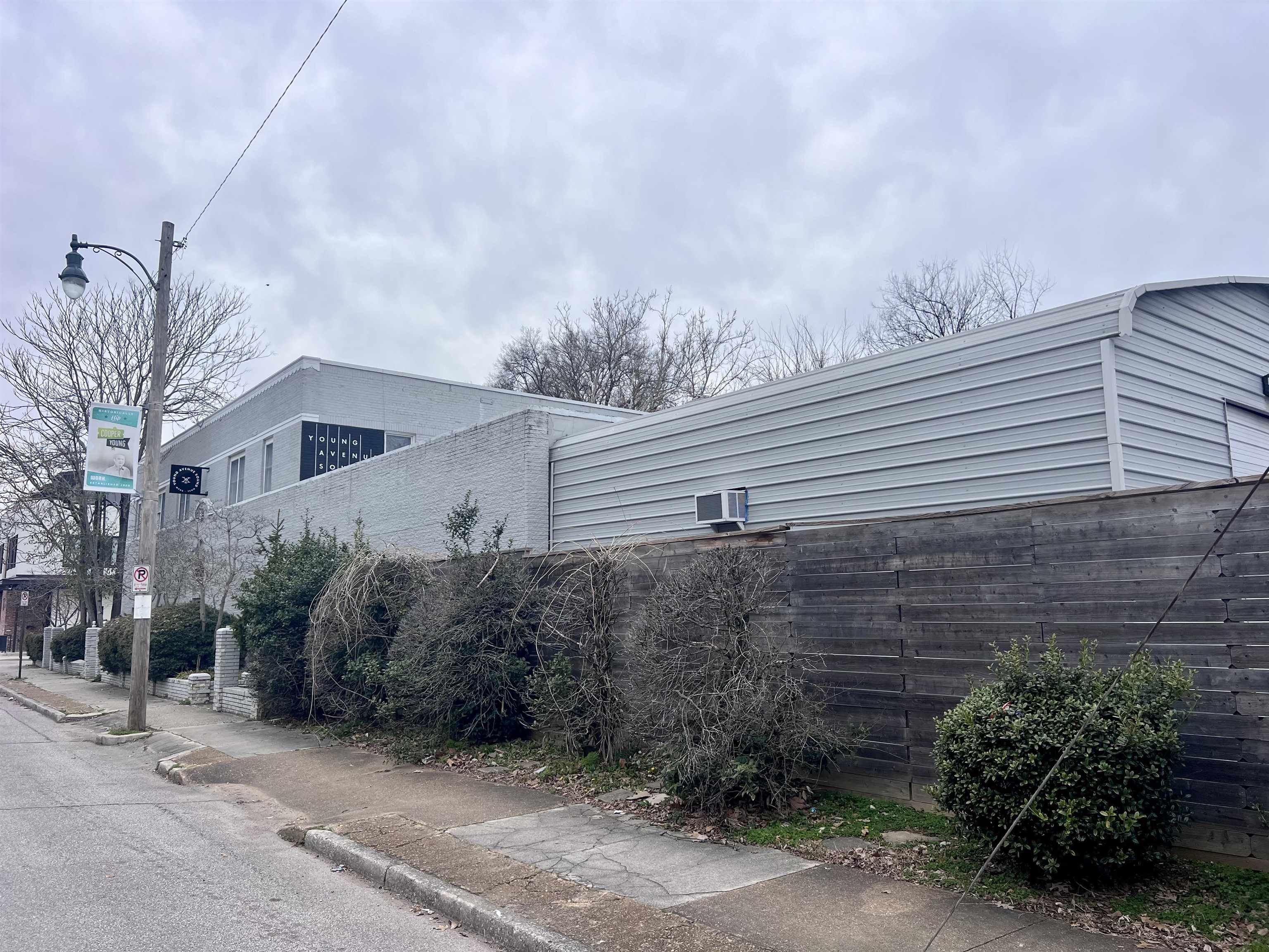 2258 YOUNG AVE