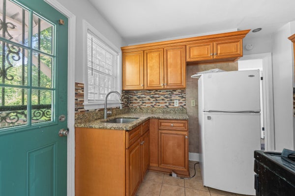 3295 W ROSITA CIR, MEMPHIS, TN 38116 - Image 82301a9edb4fc4b0f21b395ffcdd912d/3694833089
