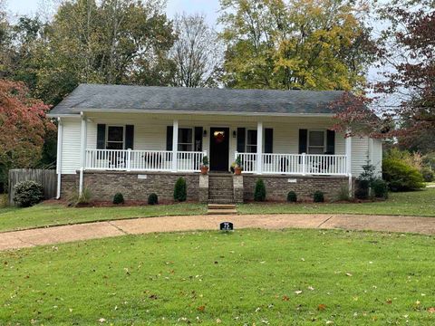 Photo of 75 HOLT ST, Savannah, TN 38372 (MLS # 10208610)