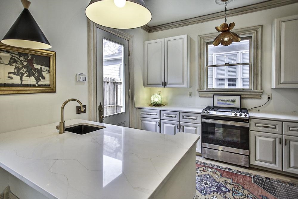 Memphis, Tennessee 38103, United States, 2 Bedrooms Bedrooms, ,3 BathroomsBathrooms,Residential,Active,88353