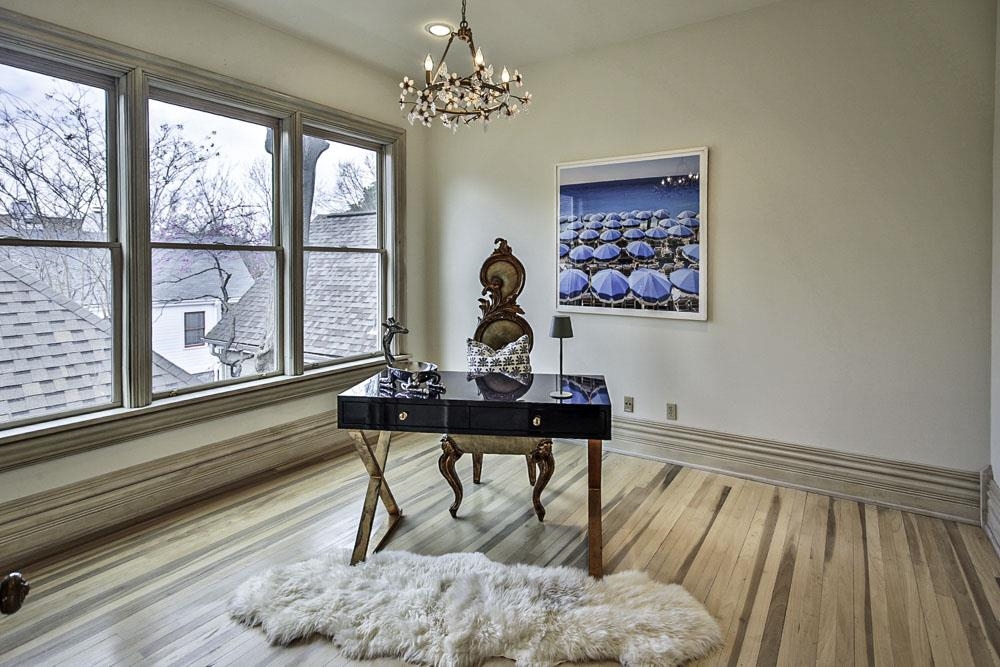 Memphis, Tennessee 38103, United States, 2 Bedrooms Bedrooms, ,3 BathroomsBathrooms,Residential,Active,88353