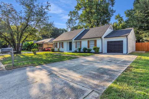 Photo of 5466 COTTONWOOD RD, Memphis, TN 38115 (MLS # 10227984)