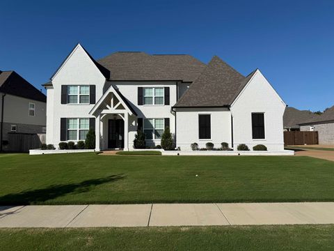 Photo of 4917 MAPLE WALK DR, Lakeland, TN 38002 (MLS # 10209230)