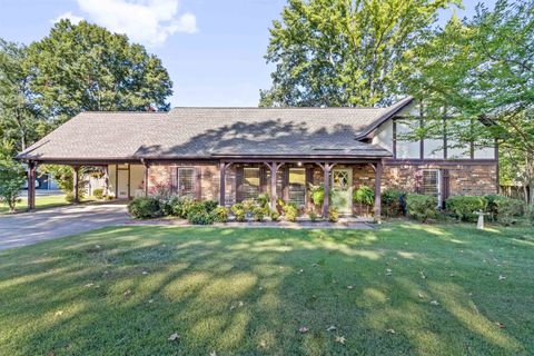 Photo of 2623 SURREY WOOD DR, Bartlett, TN 38134 (MLS # 10212690)
