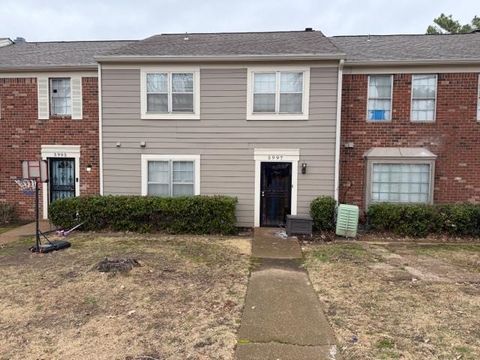 Photo of 5997 LOFTY OAK RD 5997 #5997, Memphis, TN 38115 (MLS # 10217411)