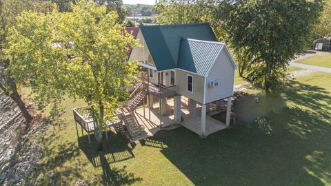 Photo of 617 & 609 BF TERRY CIR, Savannah, TN 38372 (MLS # 10207123)
