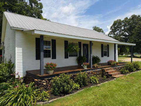 Photo of 200 HAMBURG LOOP, Savannah, TN 38372 (MLS # 10226701)