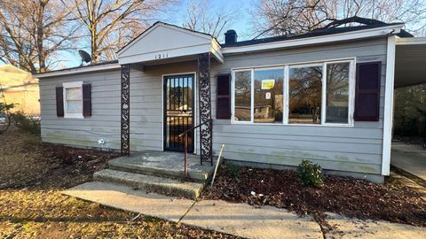 Photo of 1211 CANFIELD AVE, Memphis, TN 38127 (MLS # 10218074)