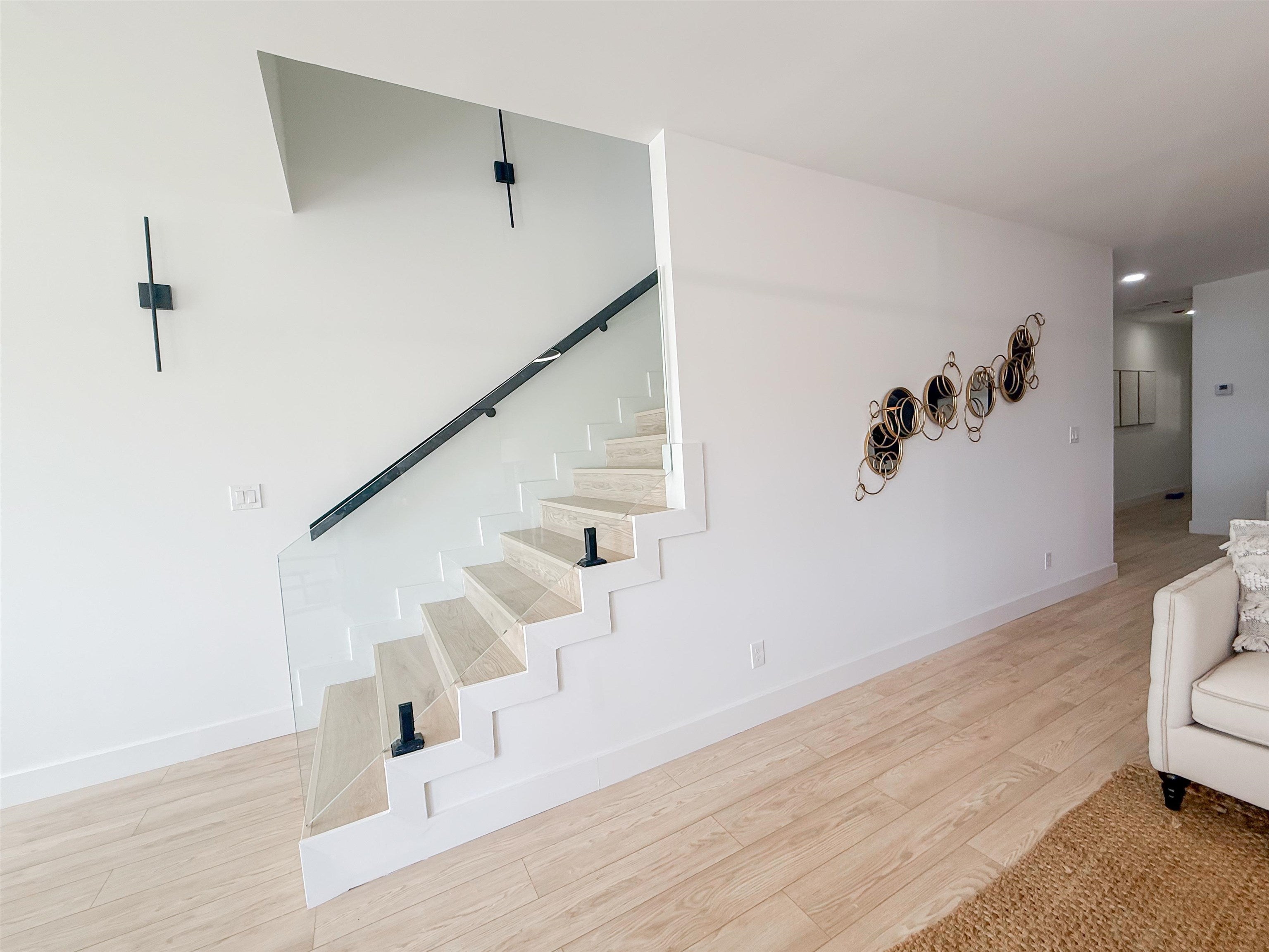 596 HAYNES ST - Photo 4