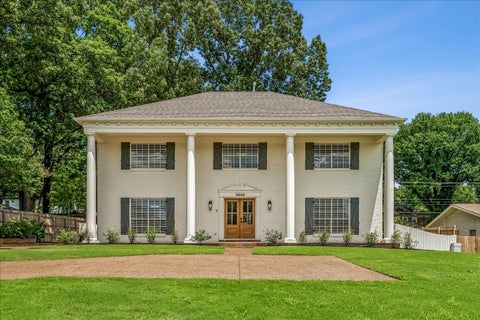 Photo of 2040 RIDGEWAY RD, Memphis, TN 38119 (MLS # 10224189)