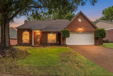 Photo of 4030 FAIRWAY VIEW CIR W, Bartlett, TN 38135 (MLS # 10225817)