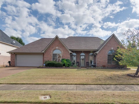 Photo of 5018 S WINBERRY CV, Bartlett, TN 38002 (MLS # 10232320)