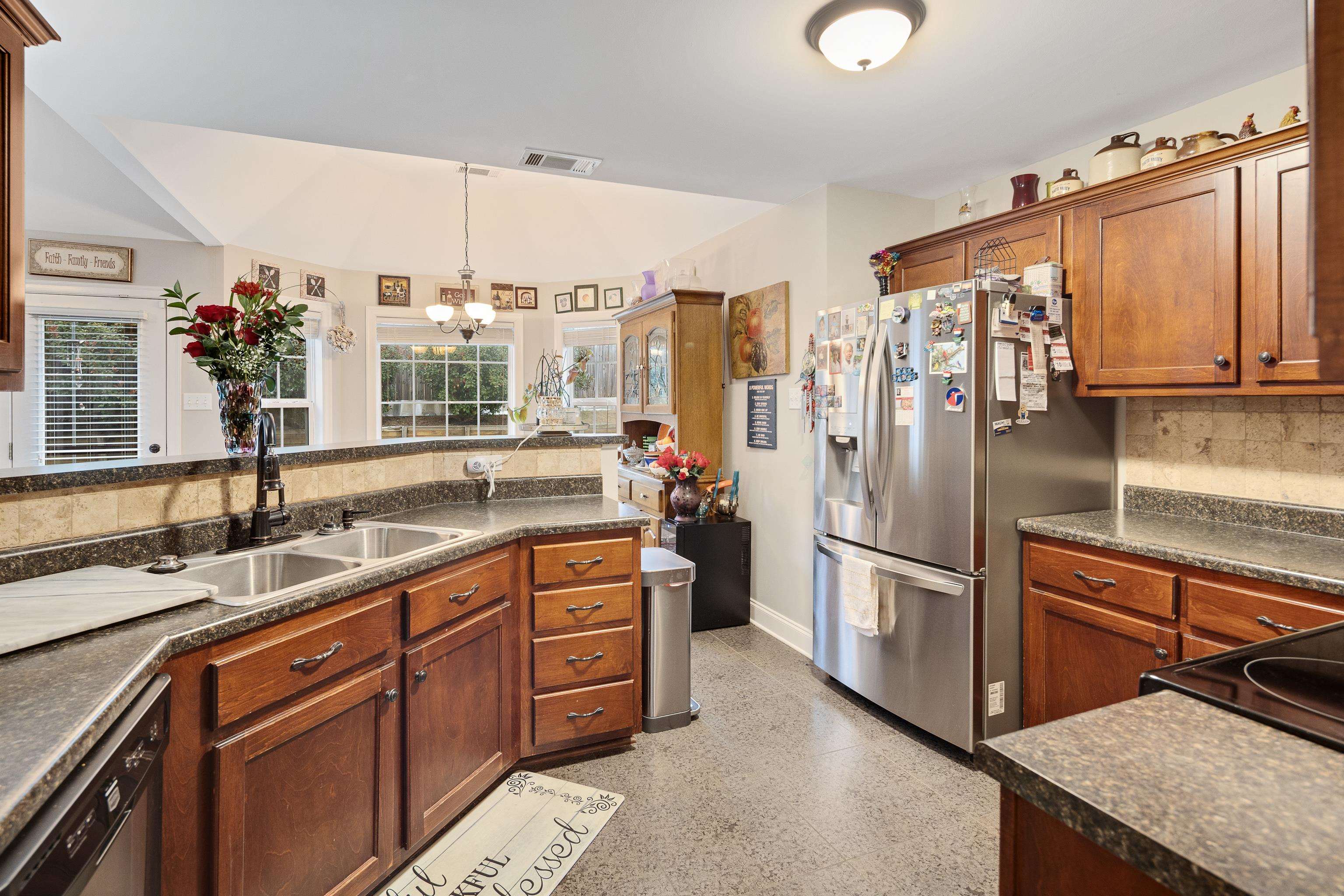 Oakland, Tennessee 38060, United States, 5 Bedrooms Bedrooms, ,3 BathroomsBathrooms,Residential,Active,257108