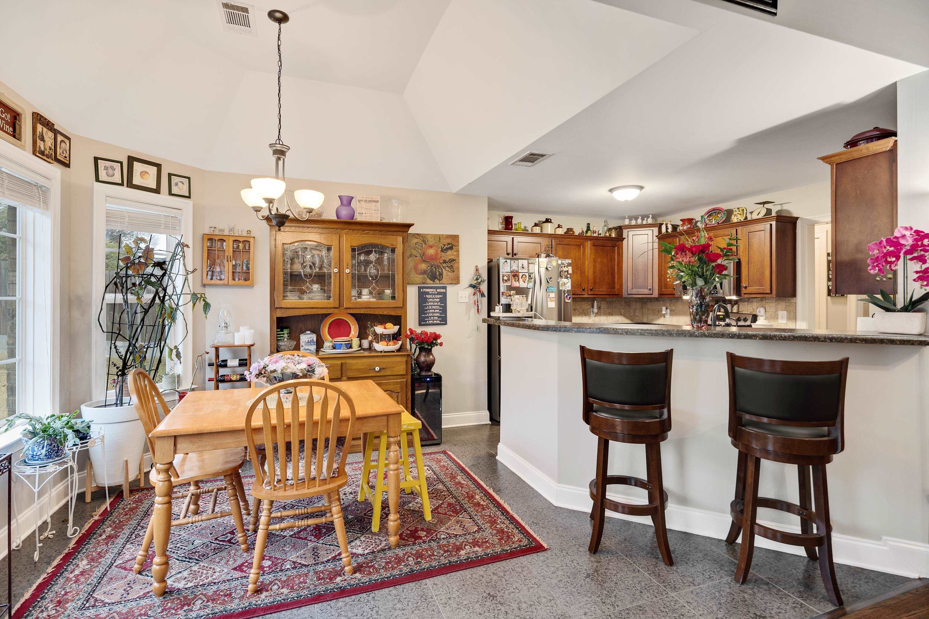 Oakland, Tennessee 38060, United States, 5 Bedrooms Bedrooms, ,3 BathroomsBathrooms,Residential,Active,257108