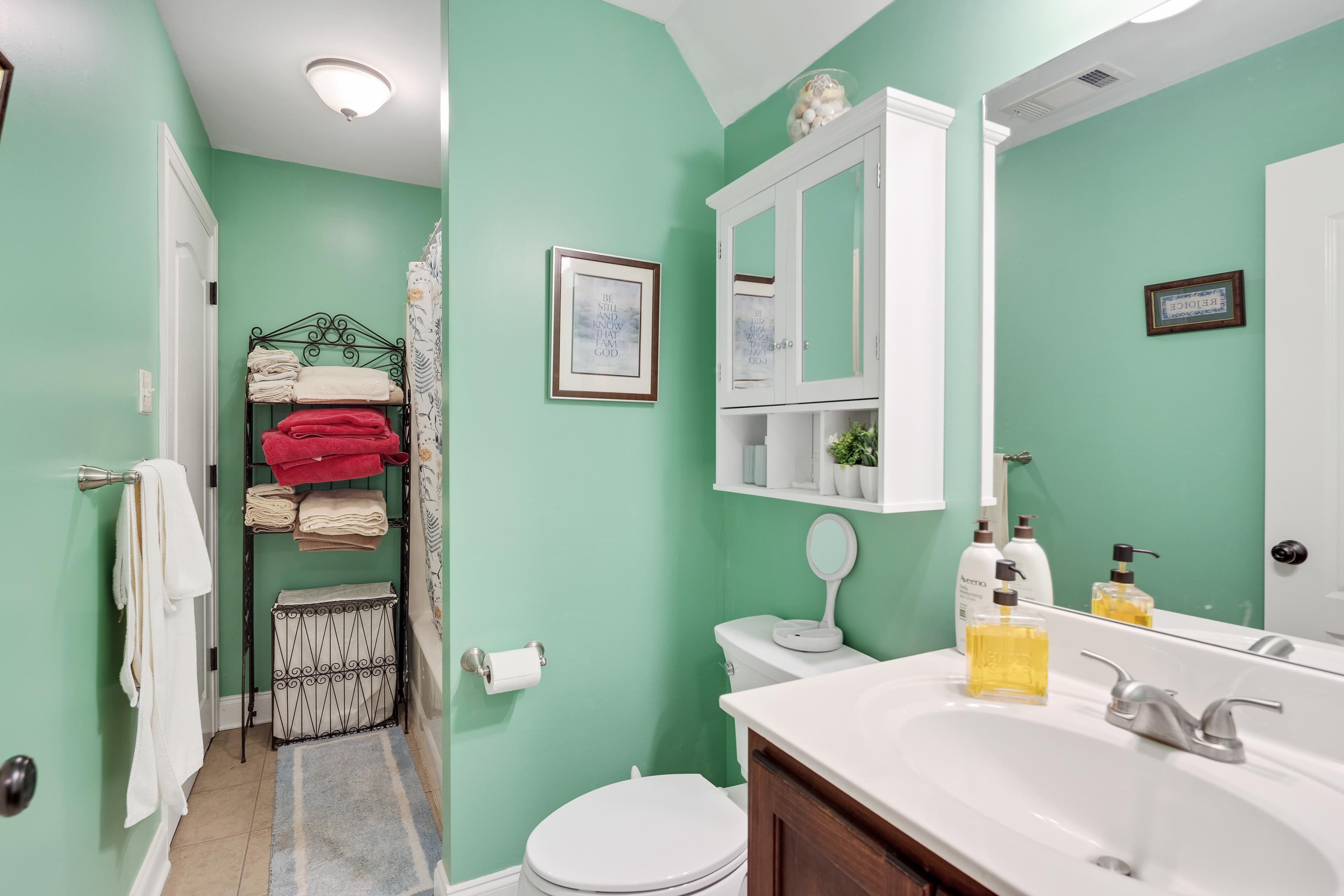 Oakland, Tennessee 38060, United States, 5 Bedrooms Bedrooms, ,3 BathroomsBathrooms,Residential,Active,257108